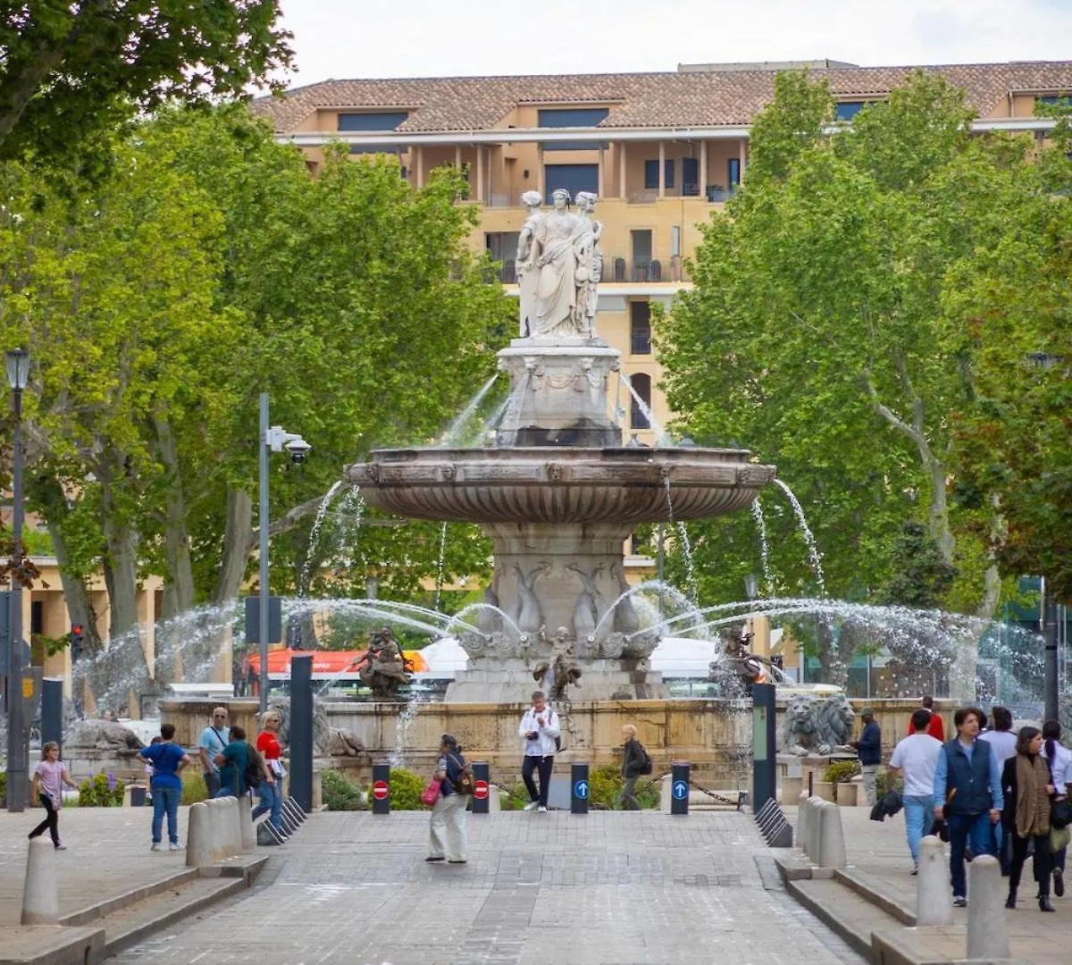 Le Mirabeau - Hypercenter Studio - Wifi - Train Station Aix-en-Provence